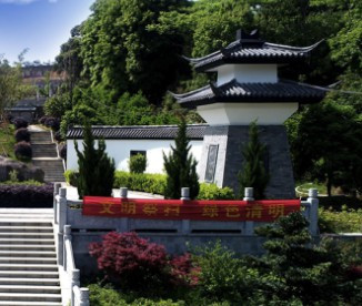 西安從輕工市場(chǎng)到壽陽山墓地有公交車嗎