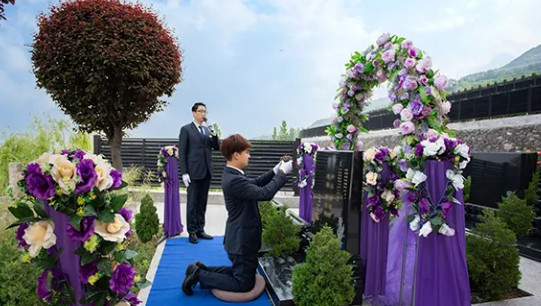 回民殯儀館在處理殯葬問(wèn)題時(shí)如何平衡傳統(tǒng)文化與現(xiàn)代需求？