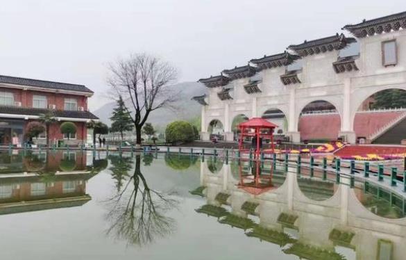 西安霸陵墓園新區(qū)寶地，環(huán)境優(yōu)美！