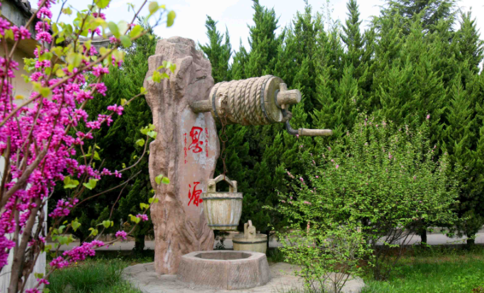 西安鳳棲山墓園北區(qū)可乘坐、路公交車抵達(dá)